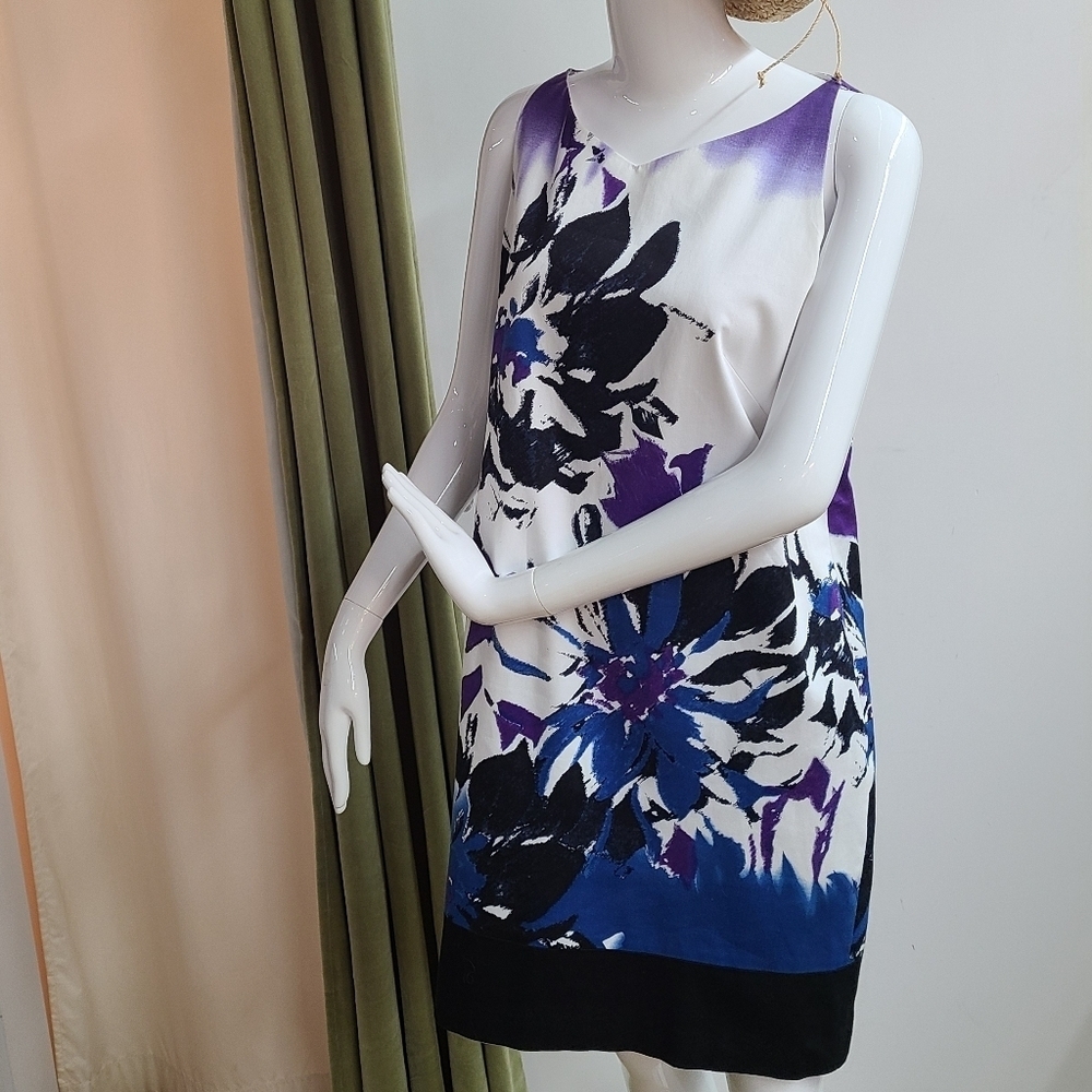 T Tahari Black White Blue Purple Sleeveless Floral Fran Knee Length Sheath Dress